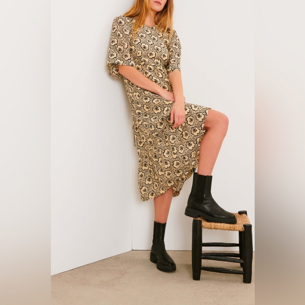 Ba&sh mid length floral casual dress with stunning open back